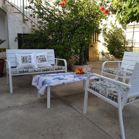 Casale Hibiscus Villa Santa Maria Del Focallo Kültér fotó