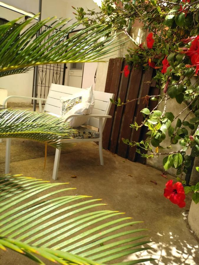 Casale Hibiscus Villa Santa Maria Del Focallo Kültér fotó